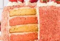 Heavenly Strawberry Crunch Cake