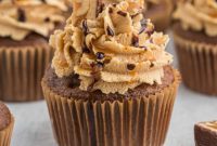 Ultimate Snickers Cupcakes