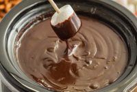 Slow Cooker Chocolate Fondue