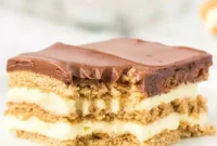 Effortless No-Bake Eclair Cake