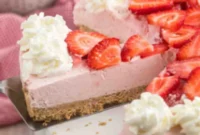 Easy No-Bake Strawberry Cheesecake