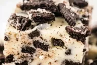 Easy 3-Ingredient Oreo Fudge