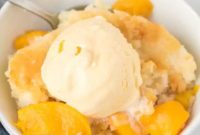 Deliciously Simple Peach Cobbler
