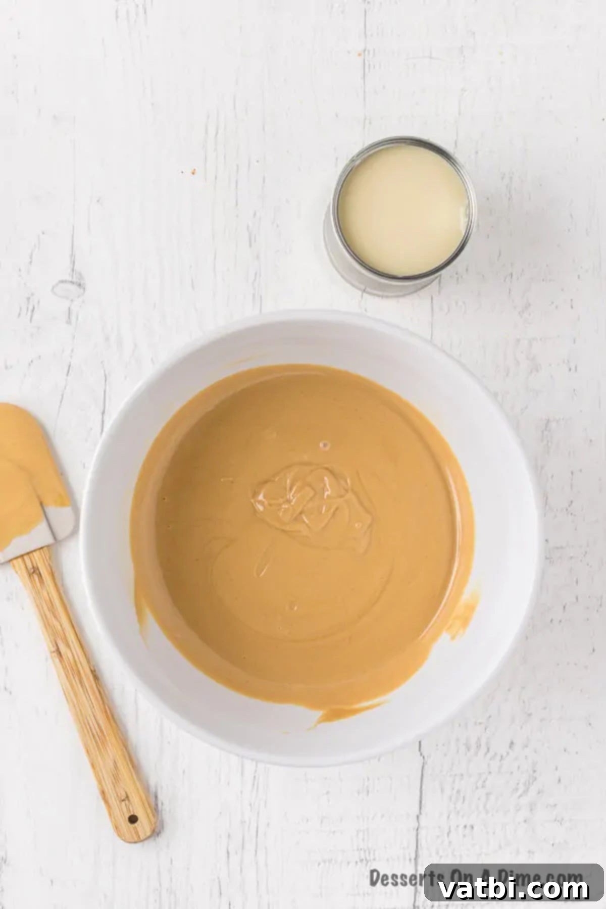Easy 3-Ingredient Peanut Butter Fudge 5 Melted white chocolate chips and peanut butter stirred together until smooth.