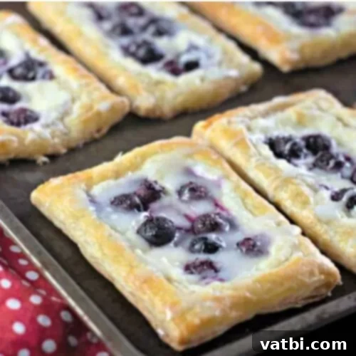 27 Deliciously Easy Blueberry Desserts 14 Blueberry puff pastry with cream cheese filling.