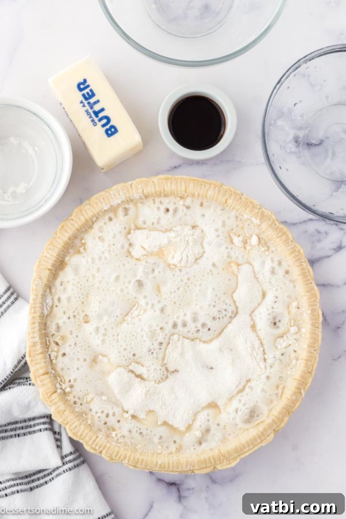 Bubbly Lemon-Lime Pie 4 Sprinkling sugar and flour mixture over Sprite in a pie crust.