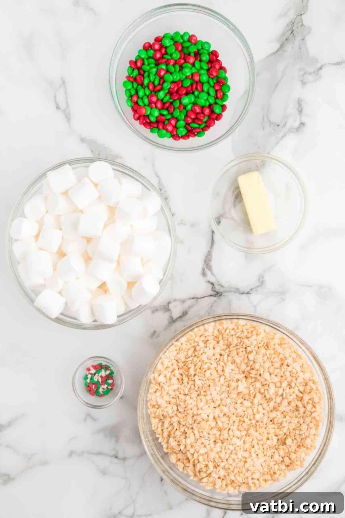 Ingredients for Christmas rice krispie treats.
