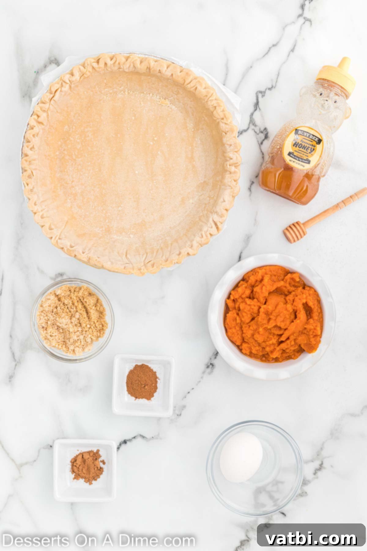Pumpkin Pie Cookies 3 Ingredients needed - pie crust, pumpkin puree, brown sugar, honey, cinnamon, pumpkin pie spice, egg,