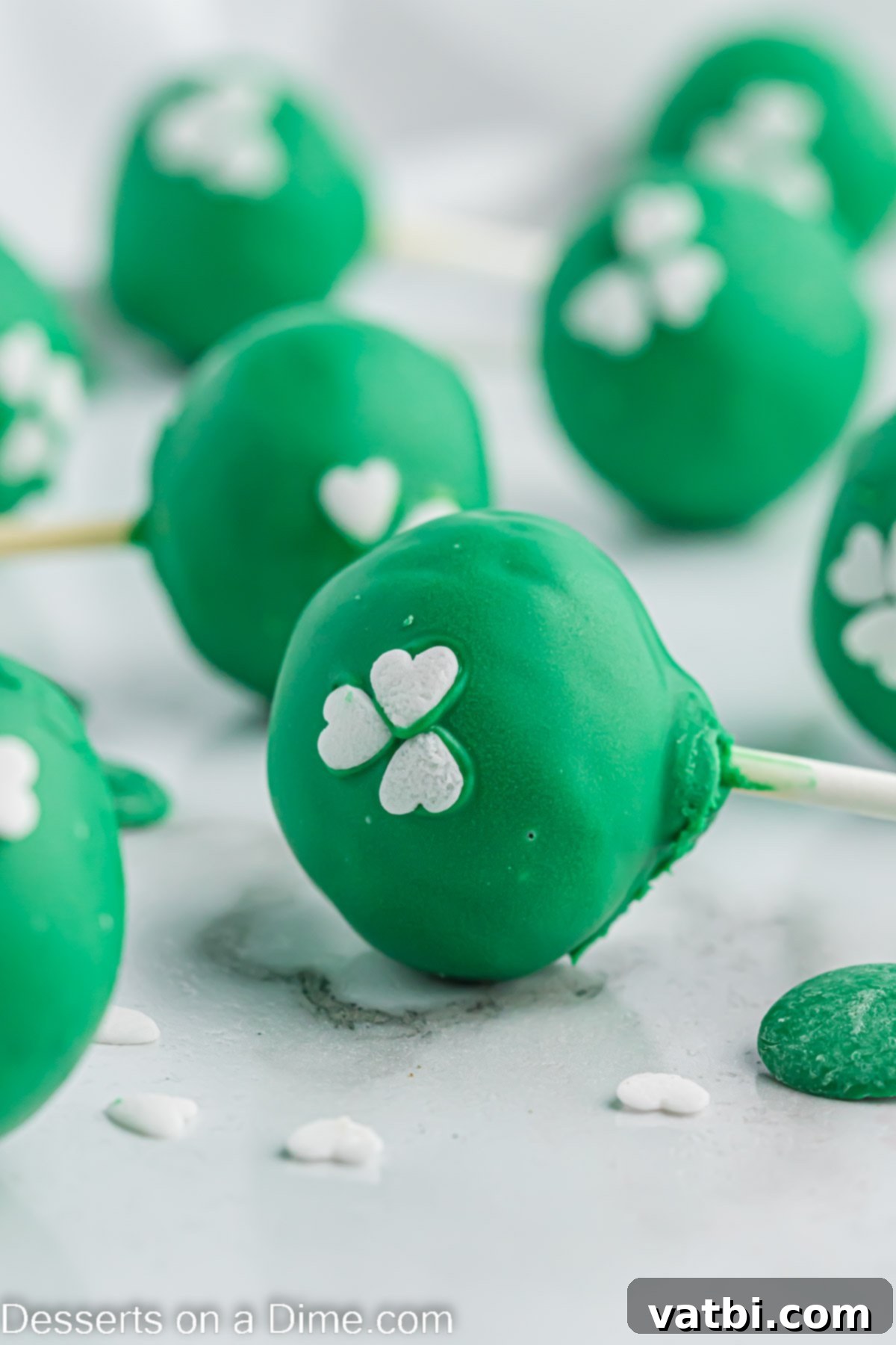 St. Patrick's Day Cake Pops 9 Cake pops ready to enjoy.