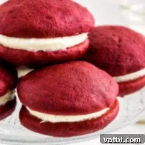 29 Decadent Red Velvet Desserts 9 Red Velvet Whoopie Pies with cream cheese filling.