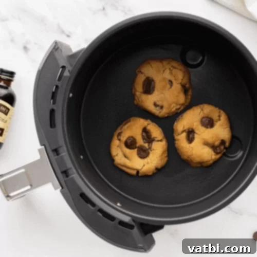 Air Fryer Copycat Chocolate Chip Millie’s Cookies