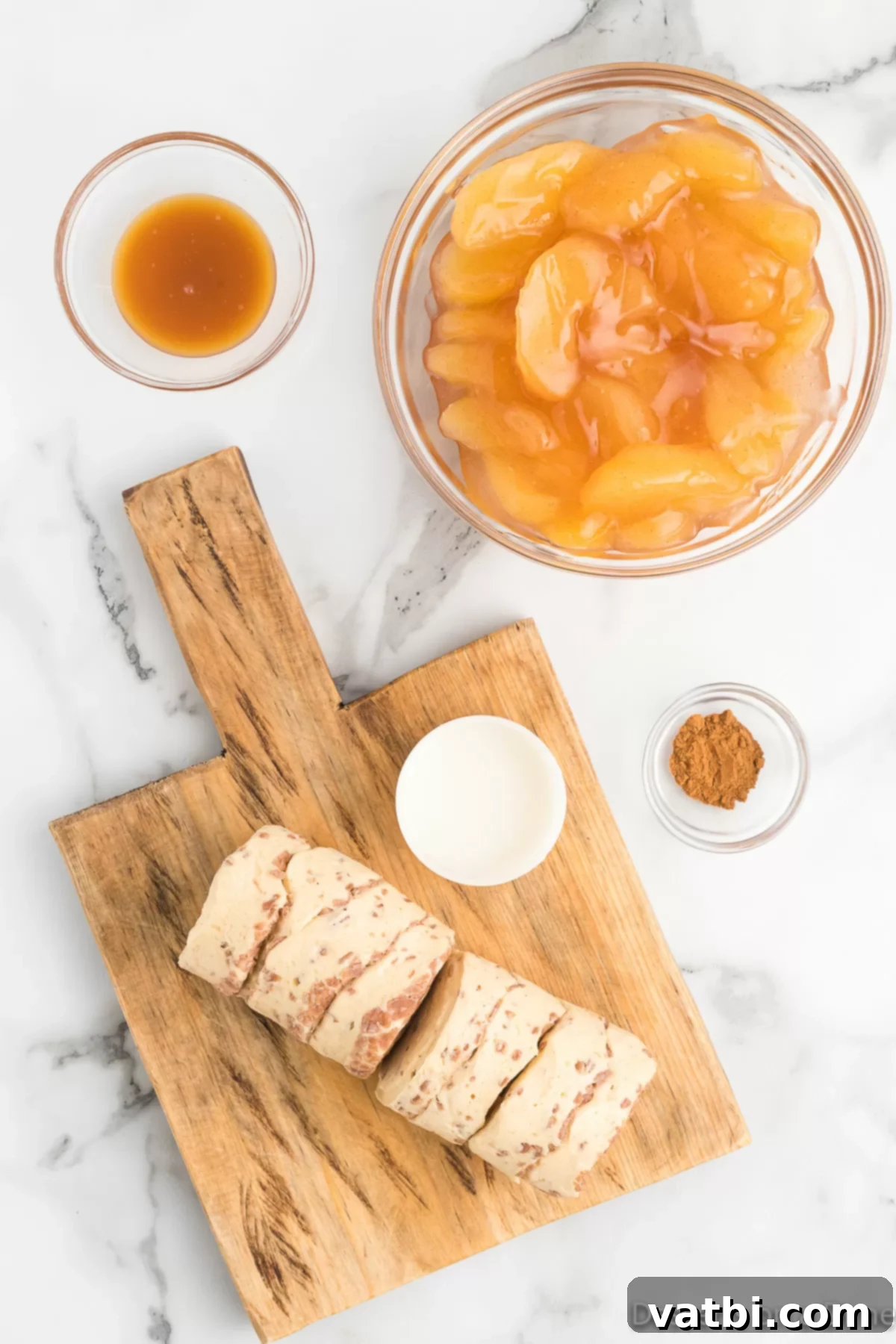 Cinnamon Roll Apple Pie Cups 3 Cinnamon rolls, apple pie filling, caramel sauce, cinnamon