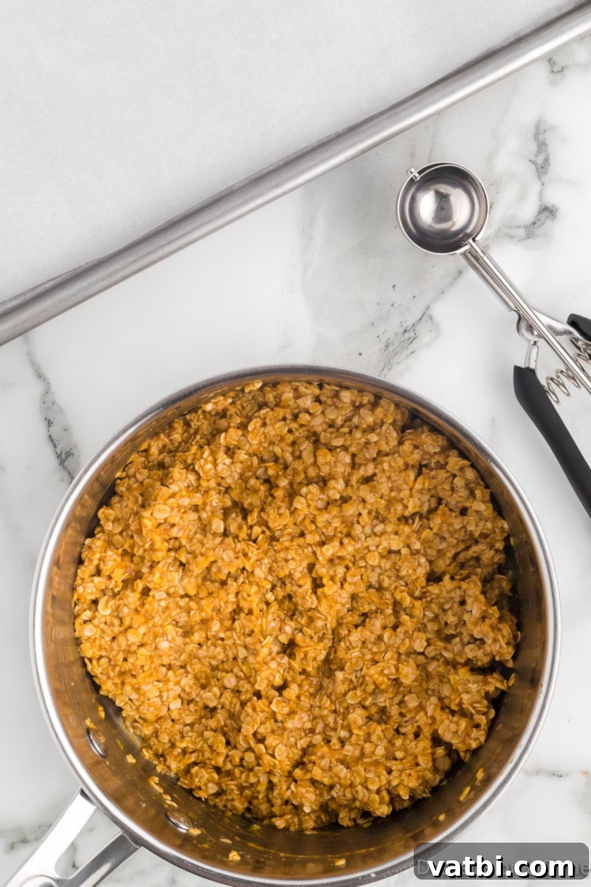 No-Bake Pumpkin Spice Treats 7 Mixture combined together in pan.