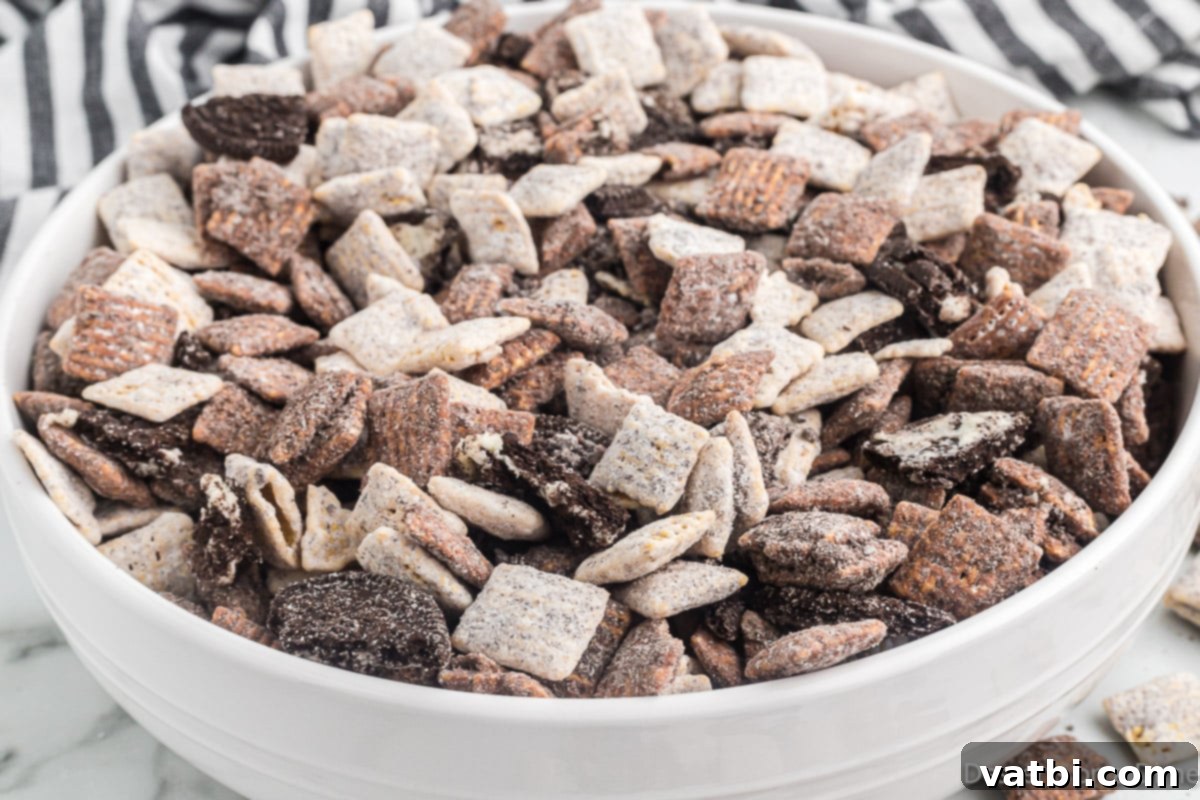 Oreo Muddy Buddies 2 Oreo Puppy Chow in a white bowl