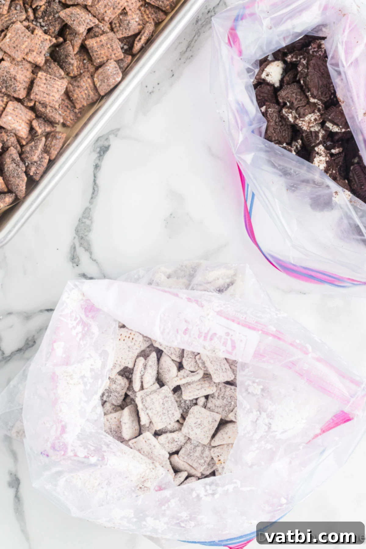 Oreo Muddy Buddies 10 Powdered sugar in ziplock bag with cereal